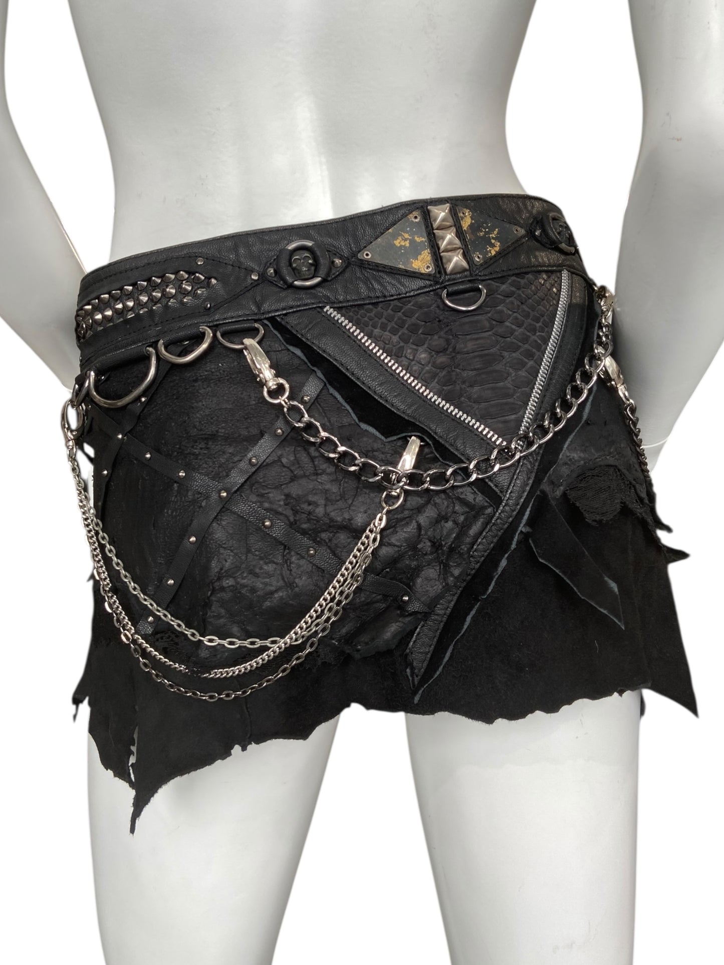 VINTAGE LEATHER MINI SKIRT