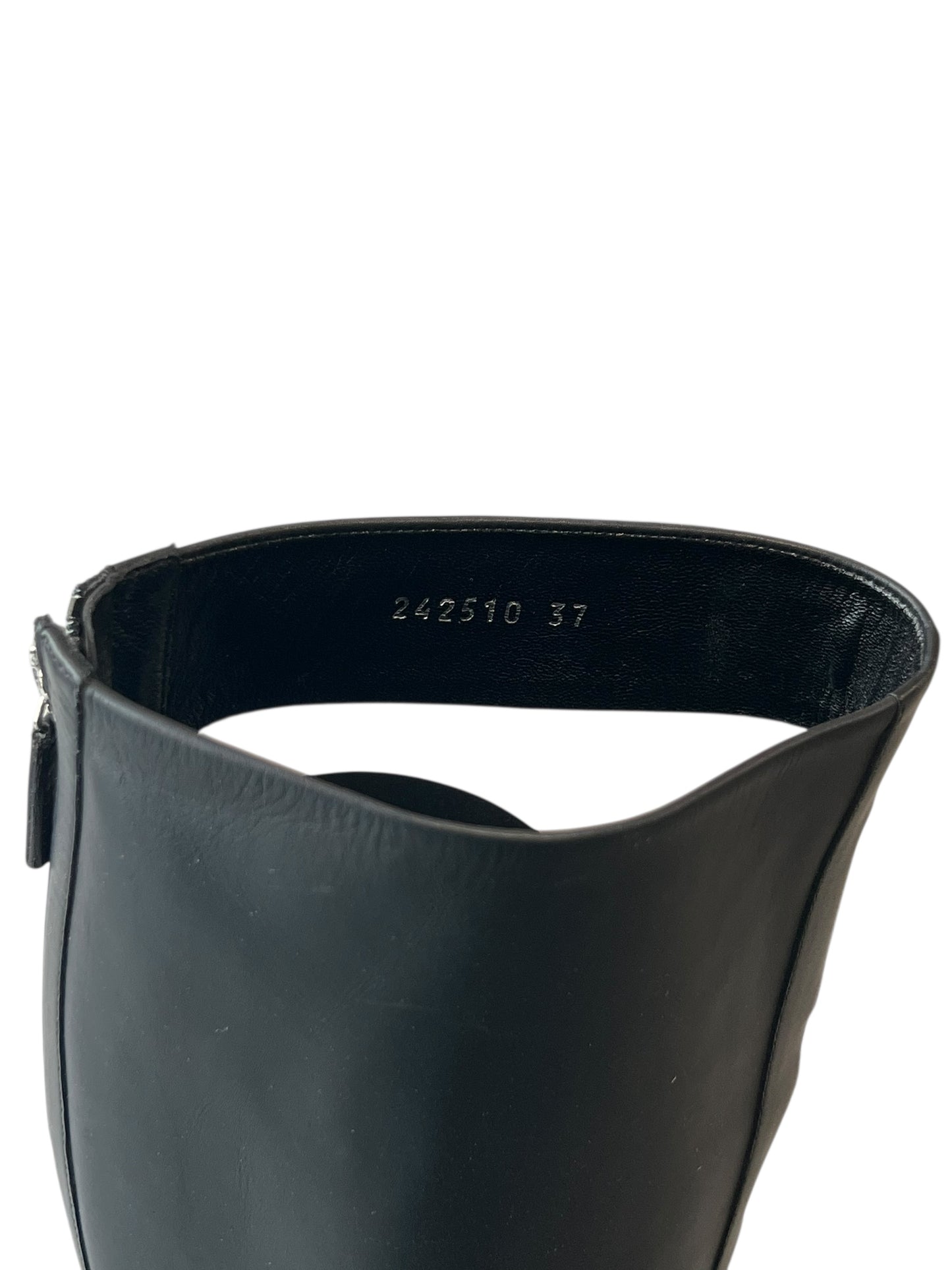 GUCCI S/S 2010 HELENA CUT OUT BOOTS