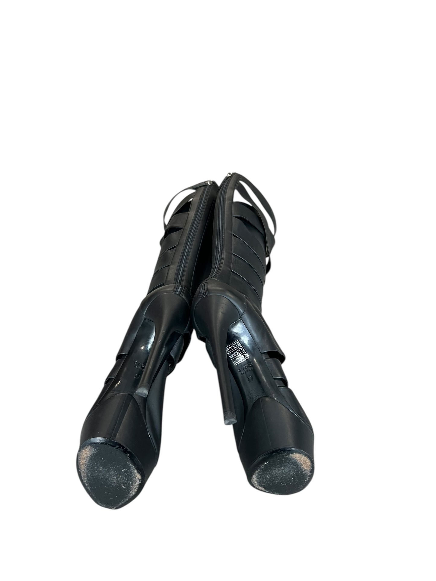 GUCCI S/S 2010 HELENA CUT OUT BOOTS