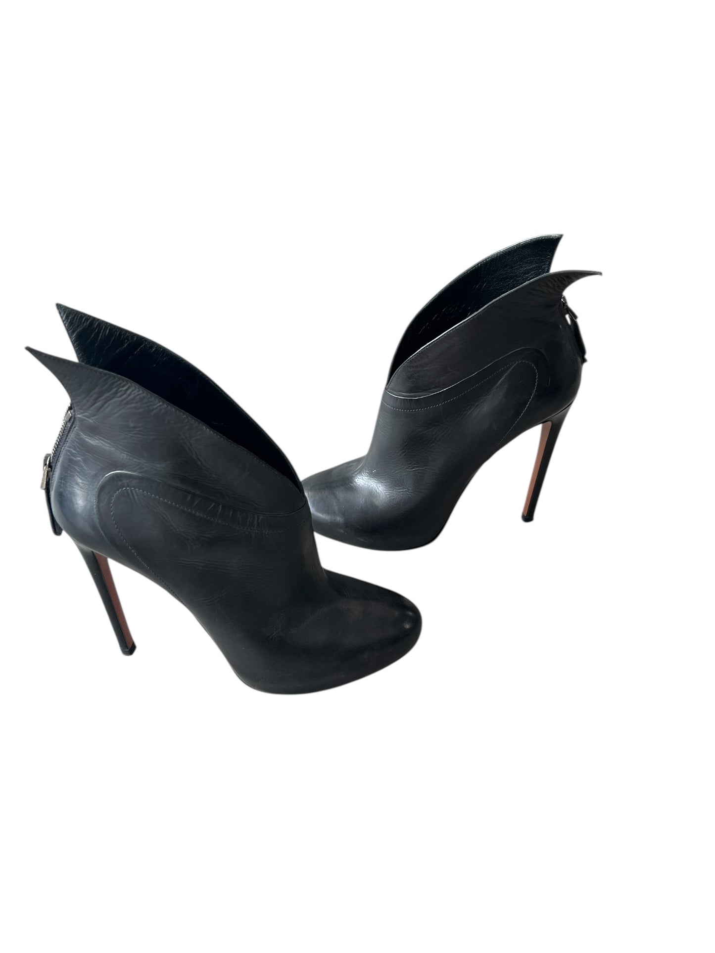 ALAÏA LEATHER HEEL