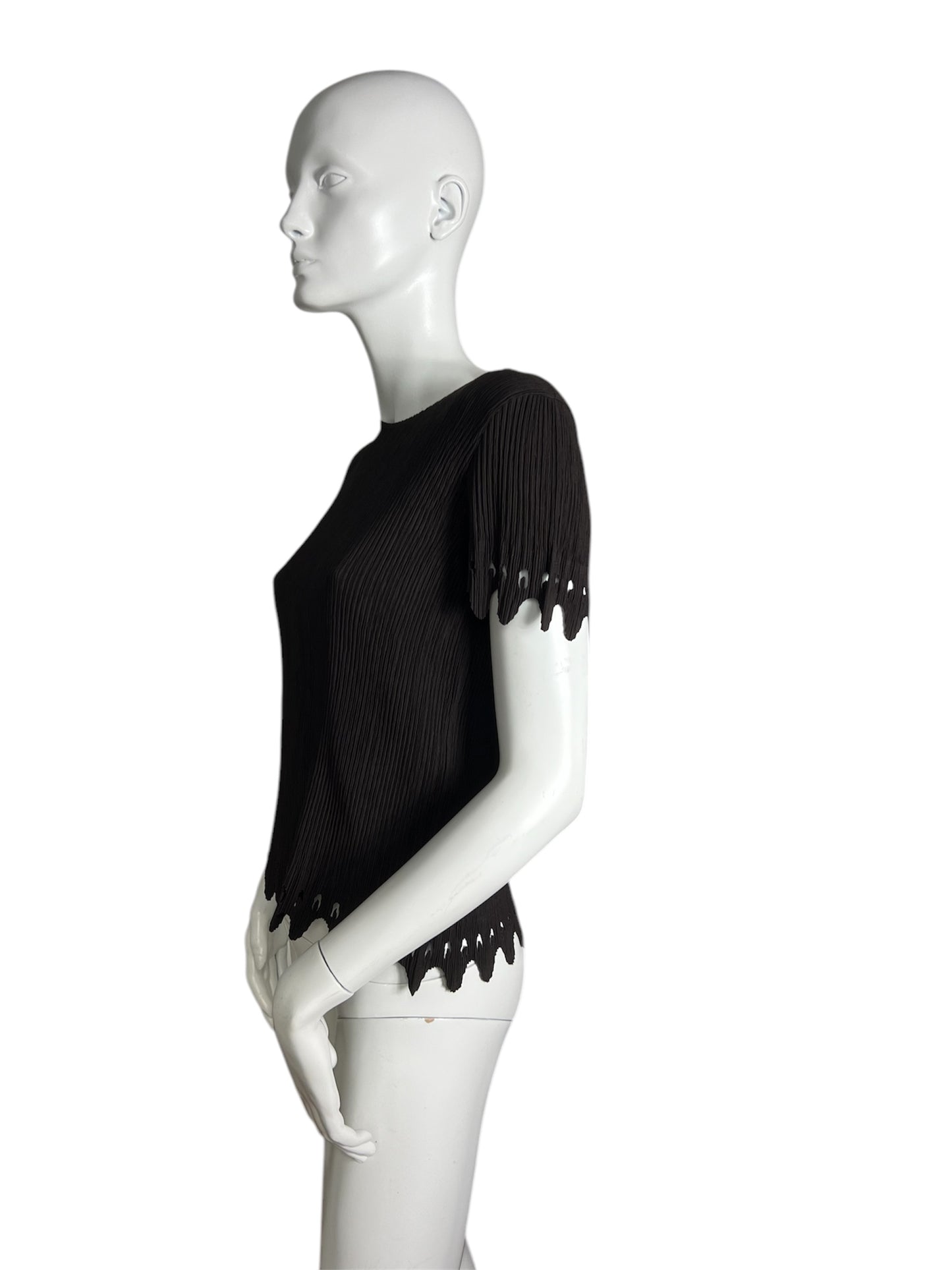 PLEATS PLEASE ISSEY MIYAKE TOP