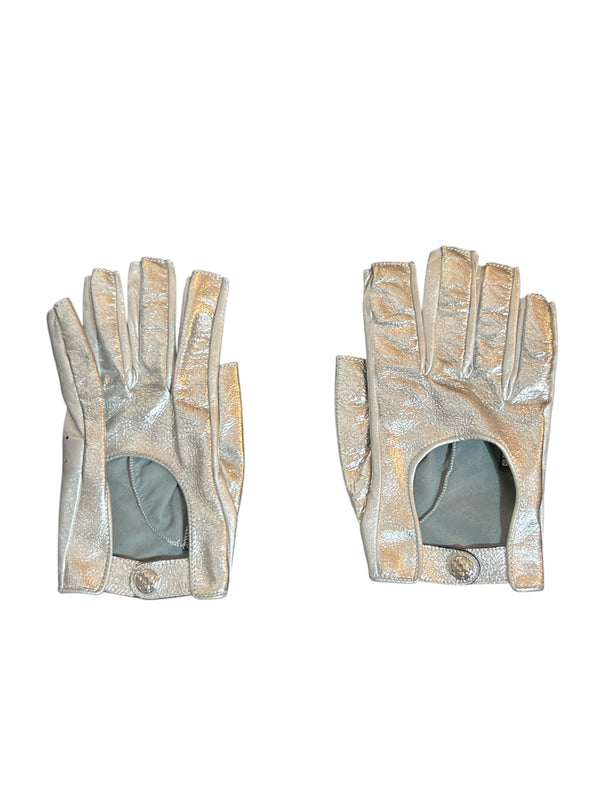 CHANEL LEATHER MITTEN