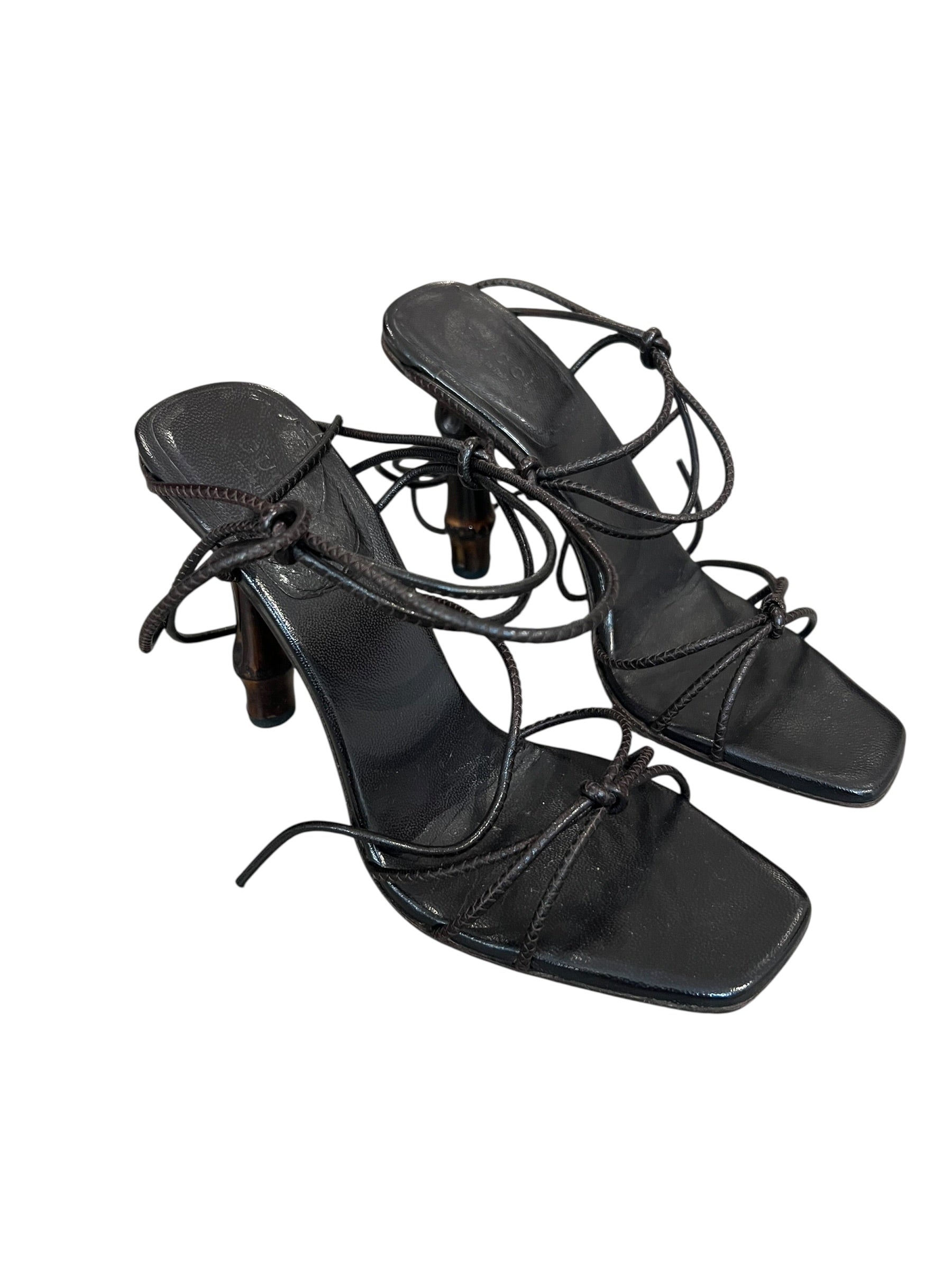 GUCCI S/S 2002 LEATHER SANDALS