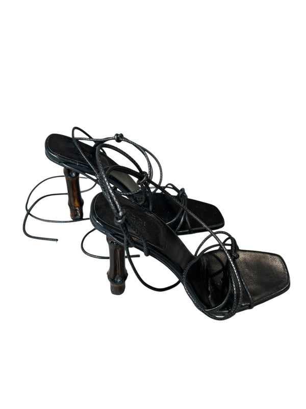 GUCCI S/S 2002 LEATHER SANDALS