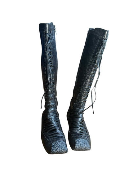 DIOR F/W 2002 FUNKY LEATHER BOOTS