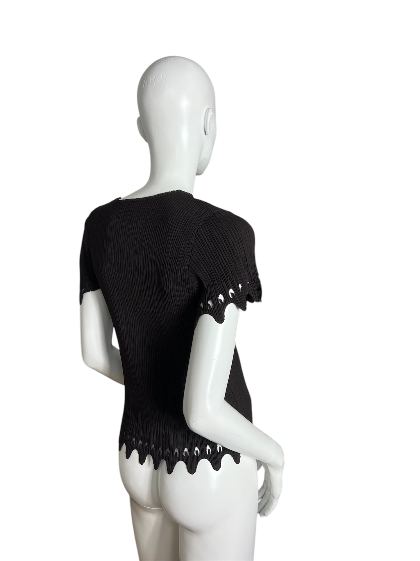 PLEATS PLEASE ISSEY MIYAKE TOP